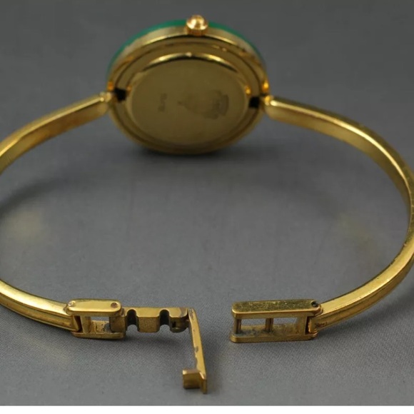 GUCCI LUXURY Bracelet Watch - Picture 9 of 9